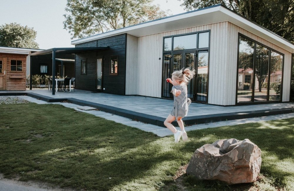 camping aan het water chalet