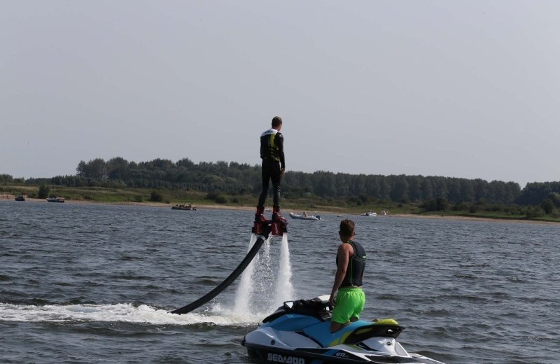 Flyboarden gelderland 1